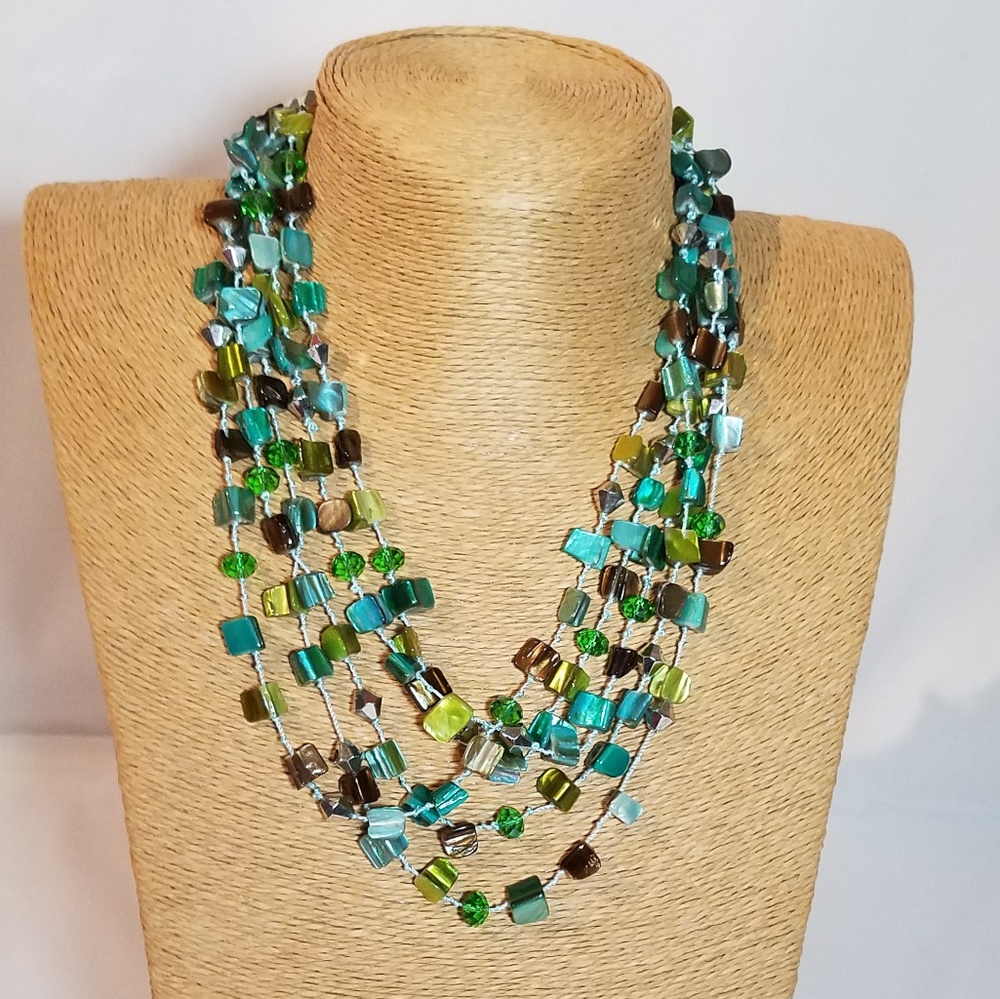 Layered Shell Necklace - Picture 3 of 7